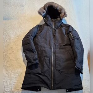 Burton Women's Saxton Parka Jacket Size Small True Black EUC